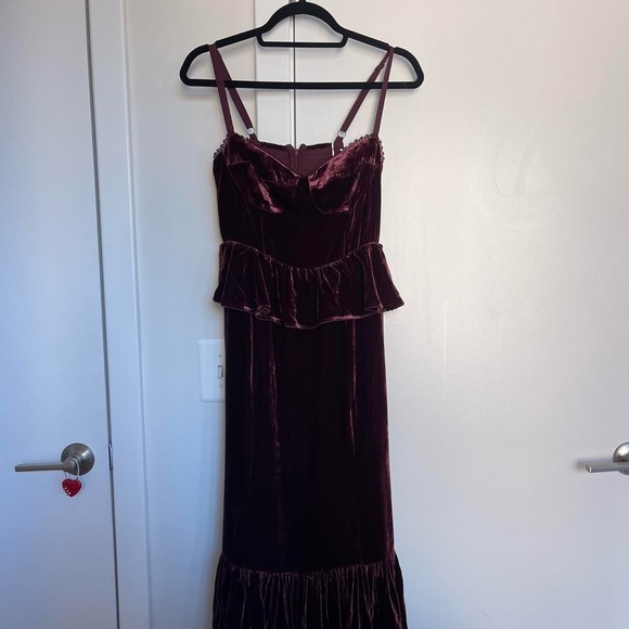 NWT Reformation Velvet Felda Dress - Picture 3 of 6